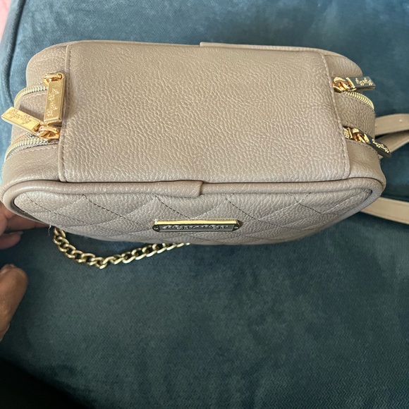 Itzy ritzy double take crossbody diaper bag - Picture 9 of 9